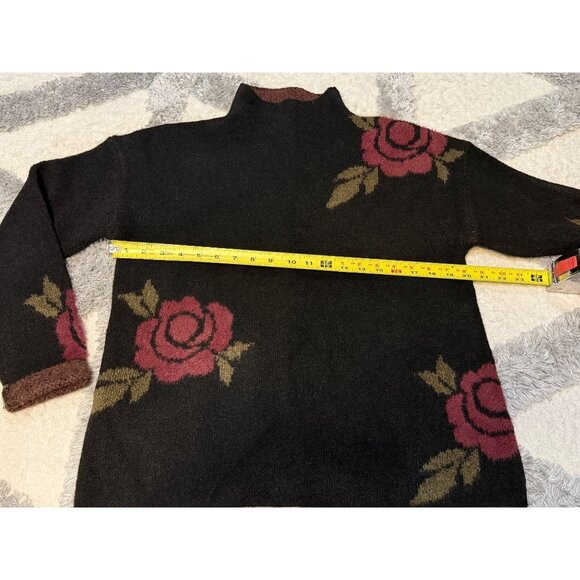 MB Women’s Medium Fuzzy Black Sweater Red Rose Floral Mockneck Pullover 20x23 - Picture 5 of 7